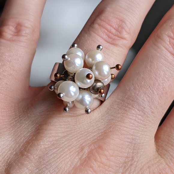 Atomic style Pearl Ring - Picture 4 of 6